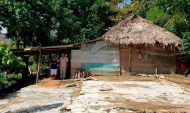AMLO abandona a damnificados por inundaciones; denuncian en Chiapas