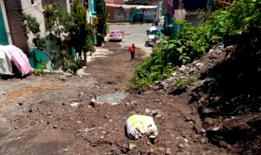 Deslizamiento de tierra afecta a colonia de Iztapalapa 