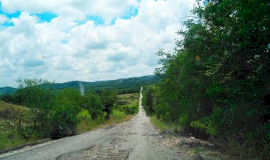 La carretera del municipio de Tanlajás, colapsada por descuido de los gobiernos 