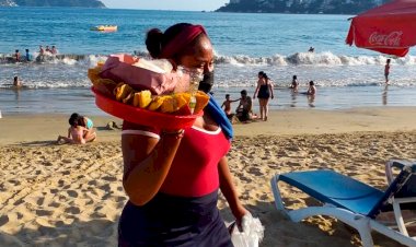 Buscan vendedores ambulantes de Acapulco sobrevivir a 3ª ola de Covid