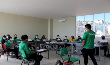 Instituto Deportivo imparte curso de capacitación de metodología del fútbol