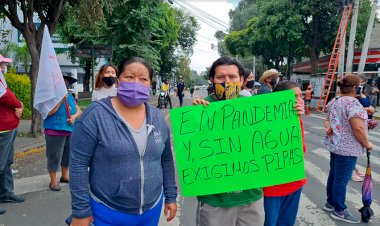 Antorchistas de Azcapotzalco se manifiestan por falta de agua