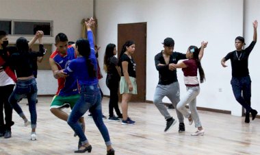 Danza Folclórica para cultivar y sensibilizar a los estudiantes y formar al hombre nuevo