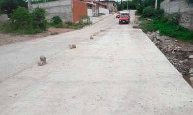 Culmina construcción de vado en Olomatlán