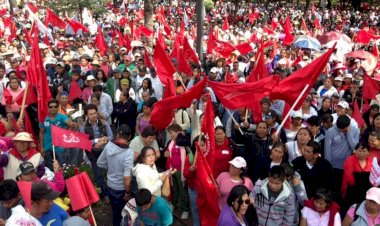 La lucha por la democracia está con el pueblo