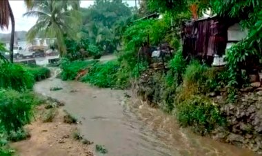 Calles intransitables y drenajes colapsados, deja Nora en Acapulco