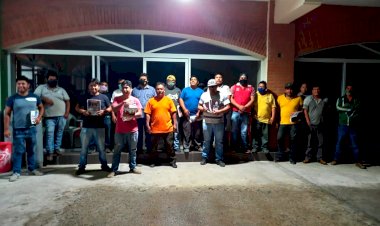 Denuncian comerciantes foráneos abusos de agentes policiacos