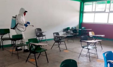 Refuerzan jornada de sanitización en escuelas