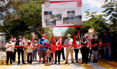Inauguran pavimentación en San Miguel Ipaltepec