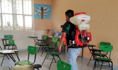 Refuerzan jornadas de desinfección en escuelas de Huitzilan