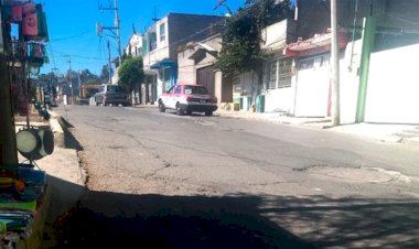 Exigen reencarpetado de avenida principal en Nicolás Romero