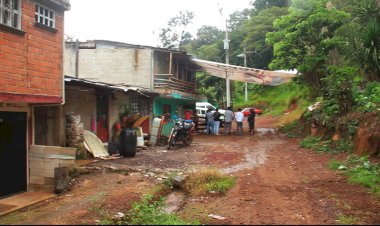 Denuncian colonos de las Lajas la falta de servicios básicos