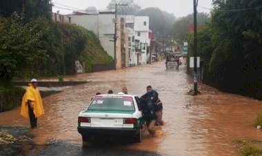 En Xalapa, “Grace” también se llevó las promesas de apoyo 