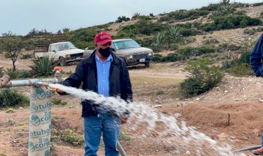 Inaugura Ayuntamiento de Charcas pozo de agua en Charco Verde