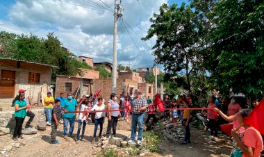 Familias de Tuxpan acceden a servicio de energía eléctrica 