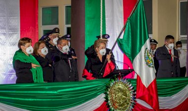 Maricela Serrano encabezó el grito de Independencia de México, en Ixtapaluca  