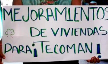 Antorchistas de Tecomán exigen vivienda digna a Gobierno estatal 