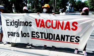 Piden vacunas para estudiantes de Tecomatlán