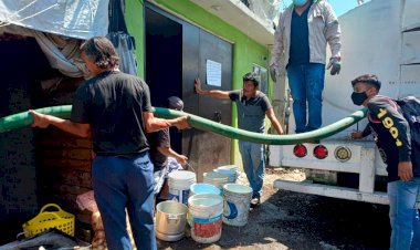 Antorcha lleva agua a colonia Rojo Gómez de Iztapalapa