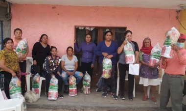 Antorcha entrega apoyos alimenticios en Cosío