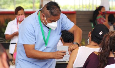 51 mil inmunizados en Chimalhuacán tras jornada de vacunación para adultos de 40 a 49 años