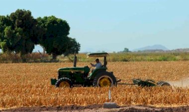 Líder antorchista acusa a AMLO de olvidar al campo