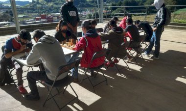 Escuelas antorchistas de Tierra Caliente fomentan el ajedrez