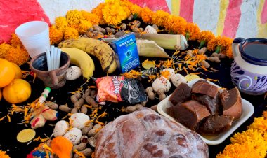 Jóvenes de Chiapa de Corzo montan de altares en memoria de antorchistas