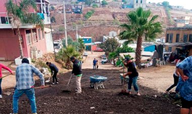 Antorchistas logran asfaltado en Playas de Tijuana