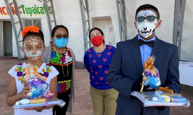 Habitantes de Acuitlapilco conmemoran Día de Muertos con actividades culturales
