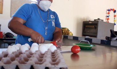 Comedor comunitario en Torreón, aliciente para niños y abuelitos
