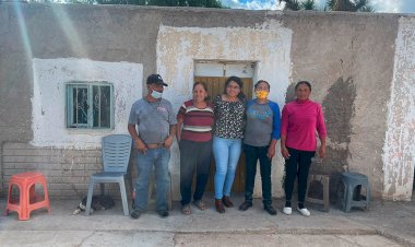 Visita alcaldesa a familias de Santo Domingo para identificar necesidades 