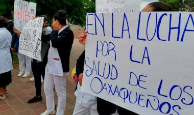“La sal de la Tierra” y el plantón de trabajadores de salud en Oaxaca