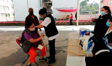 Antorcha gestiona vacuna contra la Influenza para  UHACM de Azcapotzalco