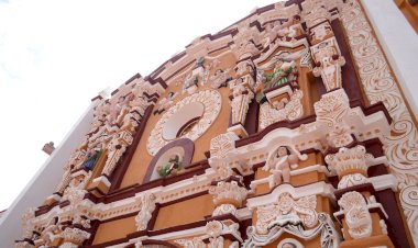 Loa a la Iglesia de San Pedro Apóstol en Tecomatlán