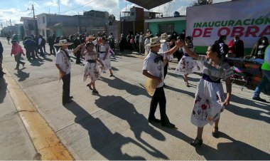 Pueblo de Hidalgo logra obras en colonias
