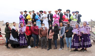 Estudiantes de IESIZ conmemoran Revolución Mexicana