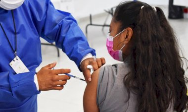 Vacunan contra Covid a adolescentes en Ocoyucan