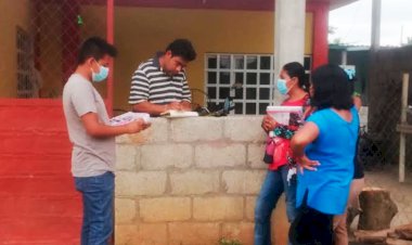 Brigada antorchista propaga causa social de Antorcha en Tuxtepec