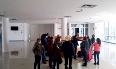 Antorchistas de Parral se reúnen con delegado de Desarrollo Urbano
