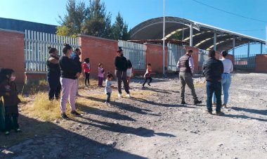 Líder antorchista realiza recorrido con Obras públicas del municipio de Corregidora