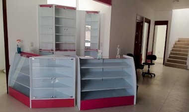 Gobierno de Ixtapaluca allana Farmacia Comunitaria