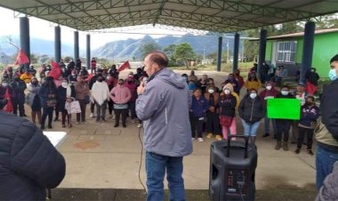 Antorchistas de Huatusco reciben al alcalde en la colonia Luis Córdova Reyes