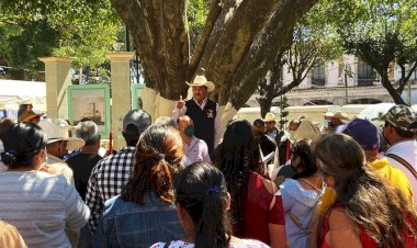 Campesinos dan seguimiento a demandas en ayuntamiento de Tenancingo