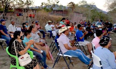 Campesinos acudirán a solicitar atención a sus demandas a edil de Huetamo