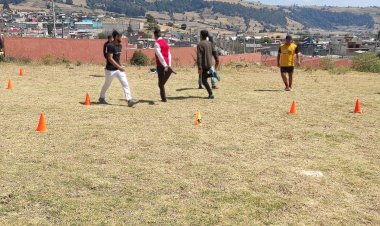 Pese a falta de espacios deportivos, estudiantes de la EPO 355  forman liga de futbol