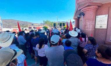 Campesinos de Zumpahuacán piden respuesta a pliego petitorio a administración Nora Angélica