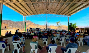Pobladores de la sierra de Copalillo, Ahuacuotzingo y Olinalá van por mejores servicios de salud