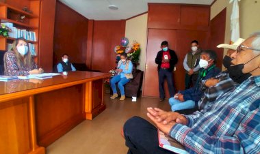 Alcaldesa de San Bartolo Morelos condena al rezago social a su pueblo