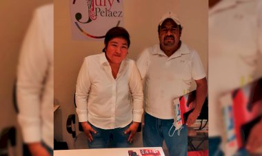 Dialogan colonos antorchistas de Acapulco con la regidora July Peláez